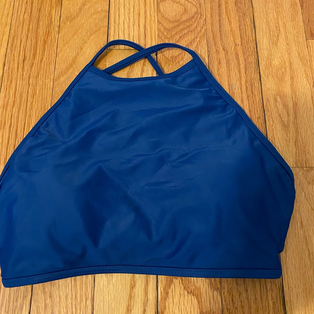 Women’s swimsuit top